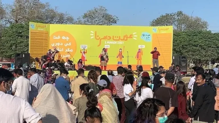 Sindh govt issues Aurat March NOC with conditions for participants' clothing, slogans