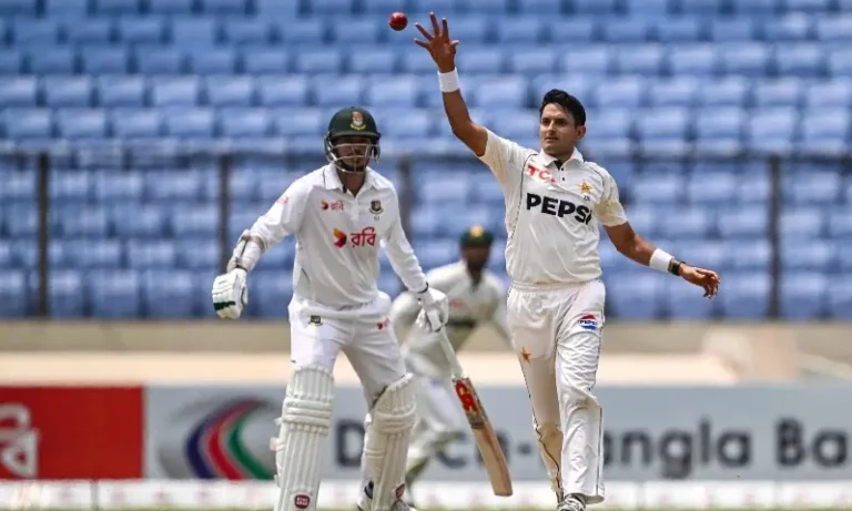 Abbas takes five wickets to put Pakistan ahead in Bangladesh Test