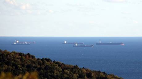 US extends Russian oil waiver