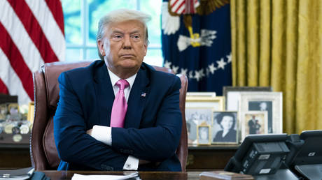 Trump shelves AI oversight order