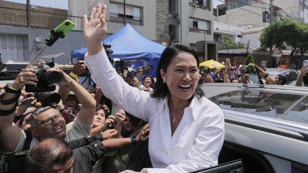 Conservative Fujimori and leftist Sanchez lead first round of Peru's disrupted presidential poll