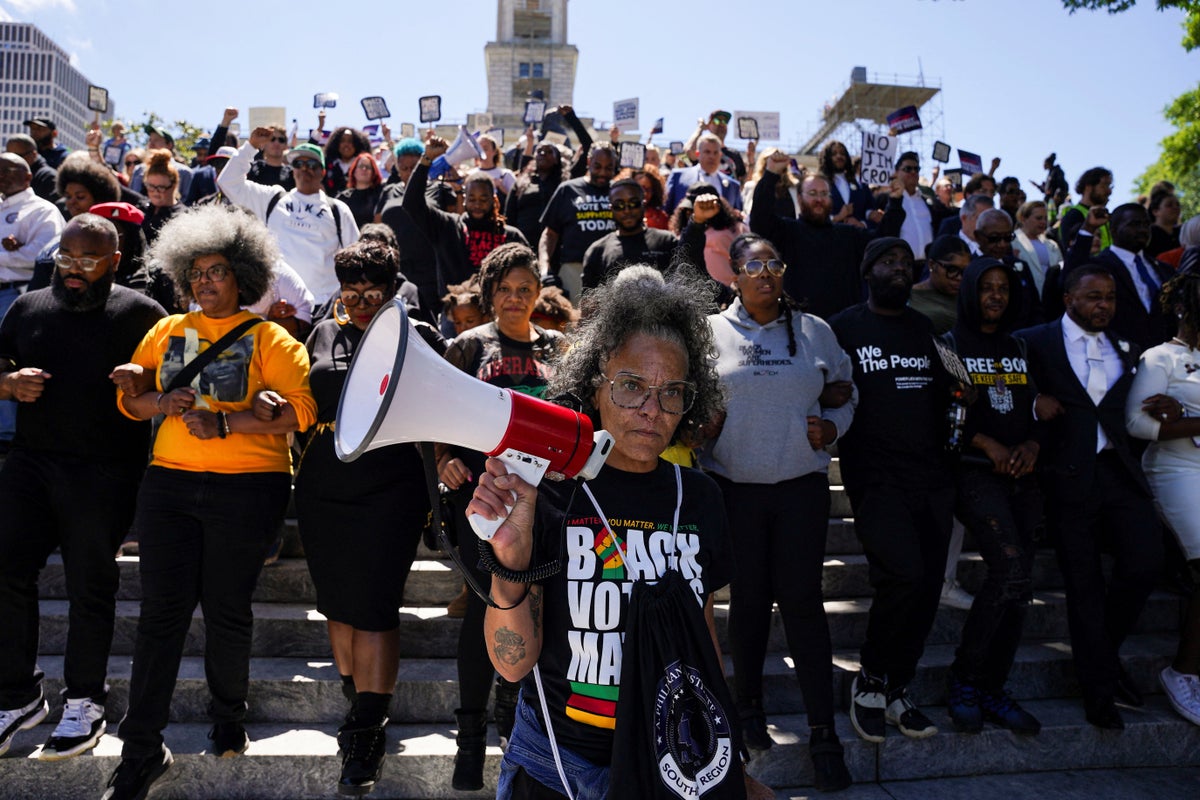 Black voters are ‘prepared to make noise’ after Republicans quickly pass ‘Jim Crow’ voting maps