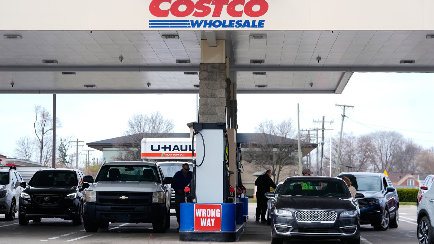 Here’s how we’re coping with high gas prices, according to Costco and Walmart