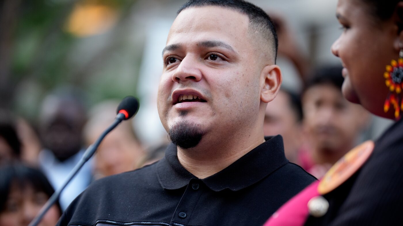 Federal judge dismisses criminal charges against Kilmar Abrego Garcia
