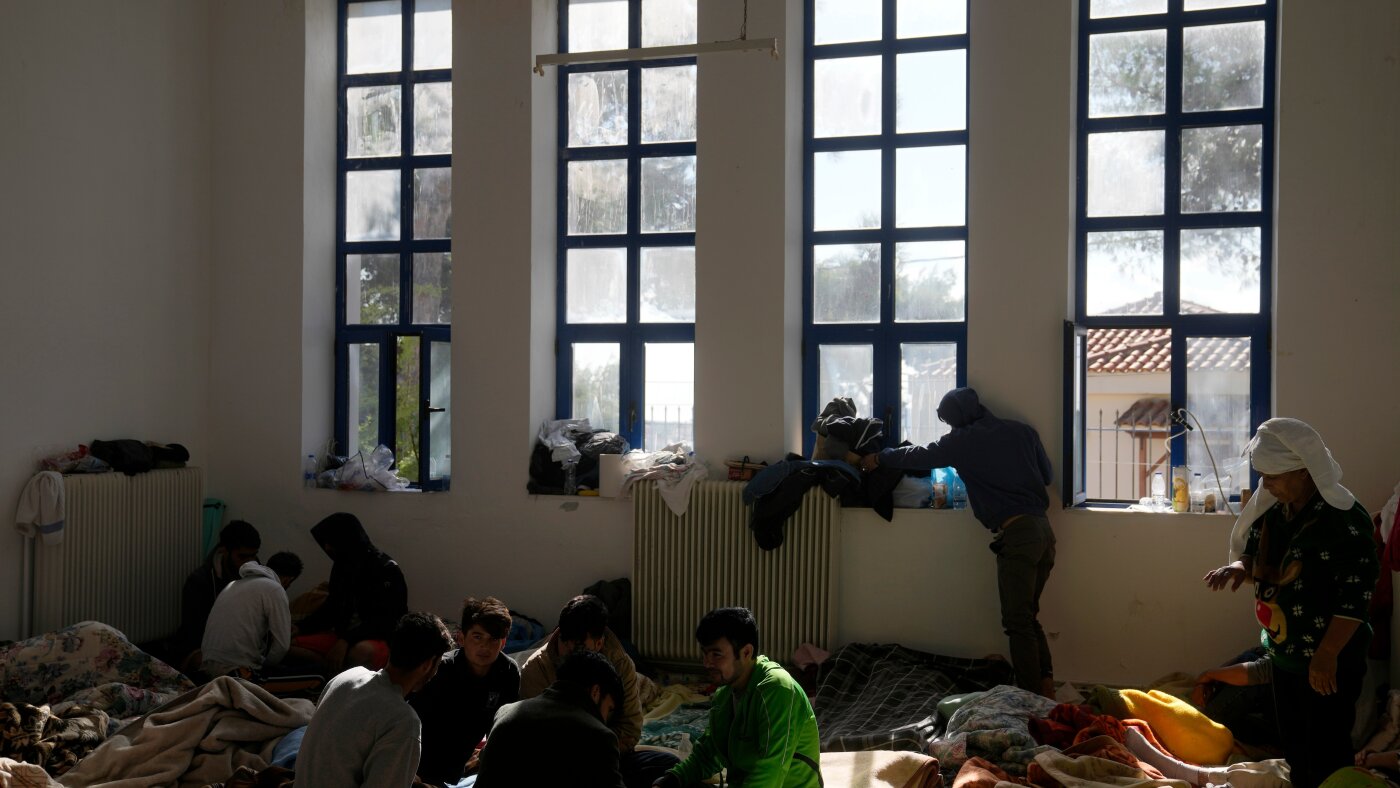 Afghan Taliban hold first, closed-door talks with EU on deportations