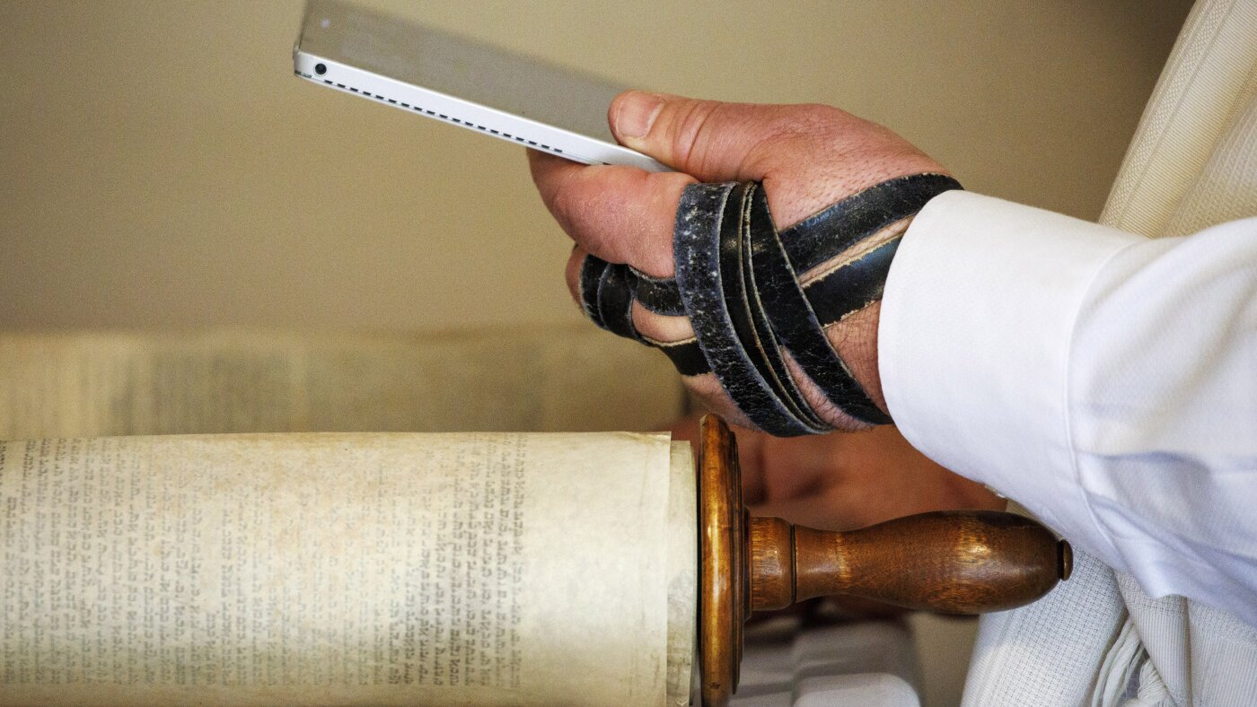 Why Orthodox Jews are opposing the new daylight saving bill in Congress